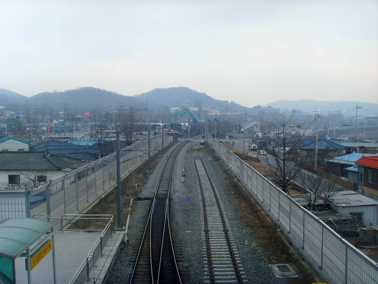 동두천 방면(임시 승강장으로 이설 전 및 연천 연장 전, 기존위치에 있는 선로 철거)