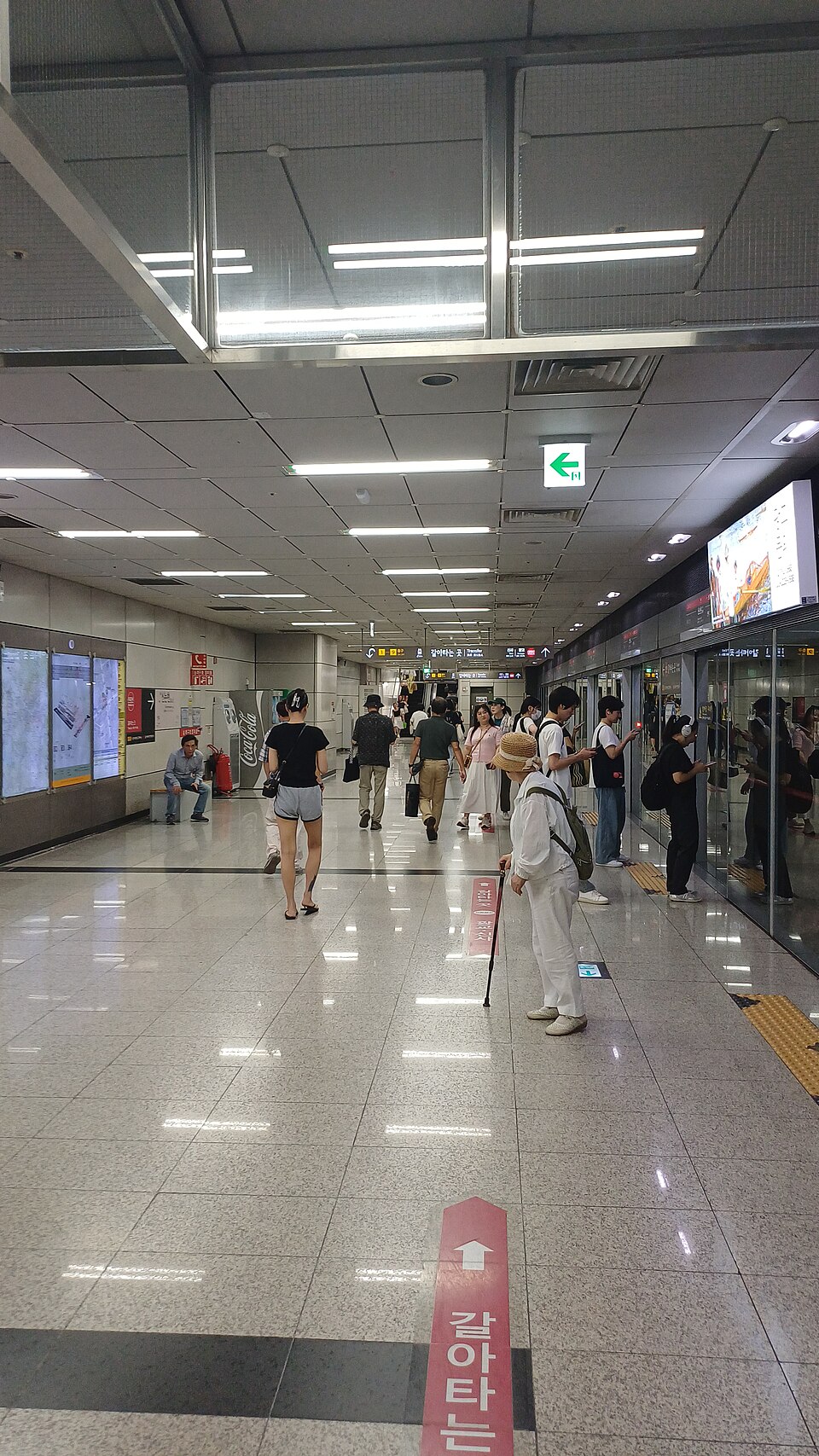 9호선 승강장